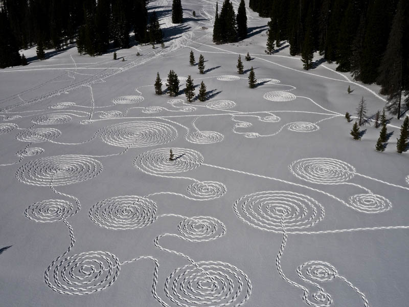 snow circle drawings with snowshoes snoja hinrichsen steampboat springs rabbit ears pass 7 Giant Snow Art Made with Snowshoes by Sonja Hinrichsen