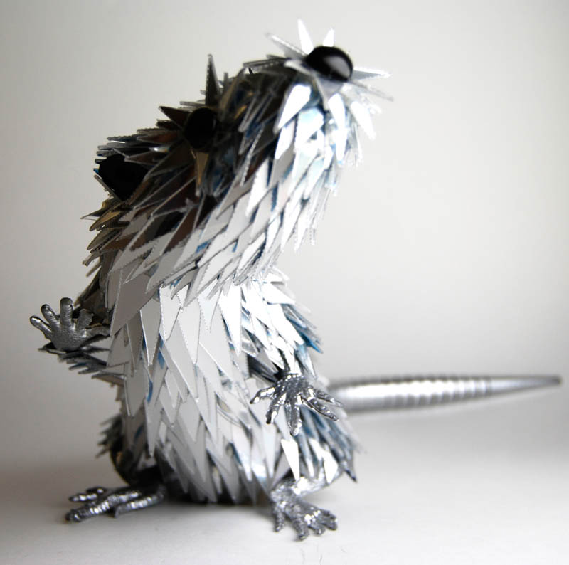 animal sculptures made from shattered cds sean avery 10 10 Amazing Animals Sculptures Made from Shattered CDs