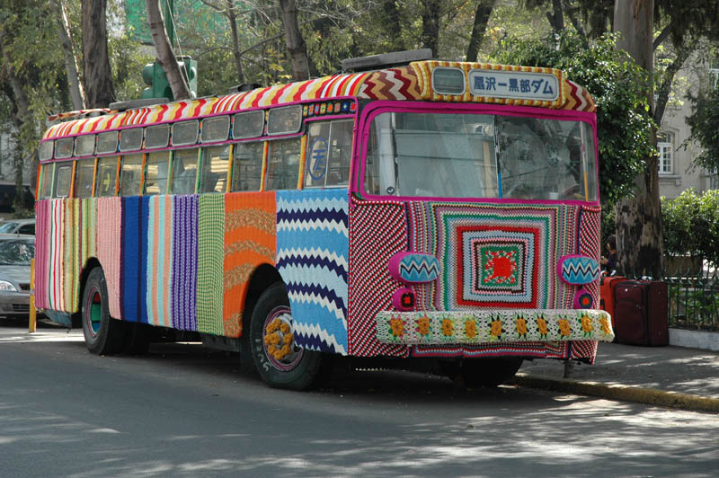 bus yarn bombing Picture of the Day: Yarn Bombing a Bus in Mexico City