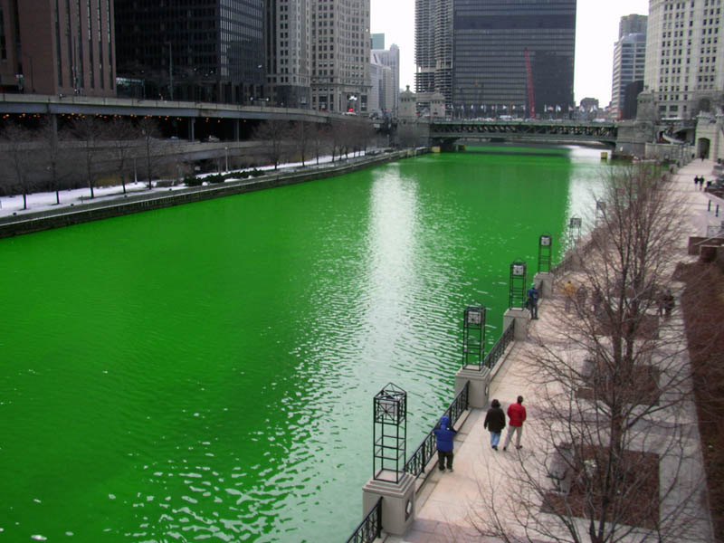chicago river green st patricks 12 Places Around the World That Turn Green for St. Patricks Day