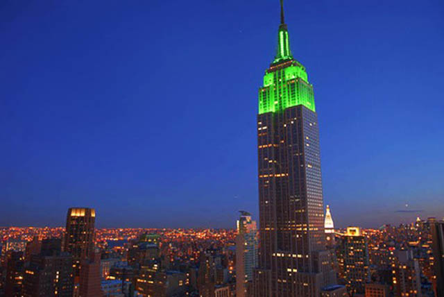 empire state building green st patricks day 12 Places Around the World That Turn Green for St. Patricks Day
