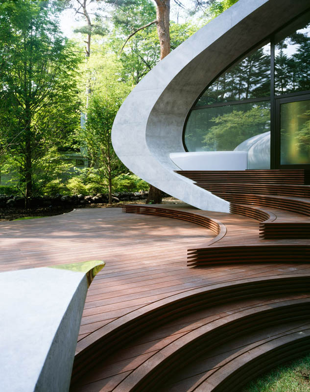 japanese oval sushi roll house villa cottage 12 An Oval Shaped Villa in the Forests of Japan