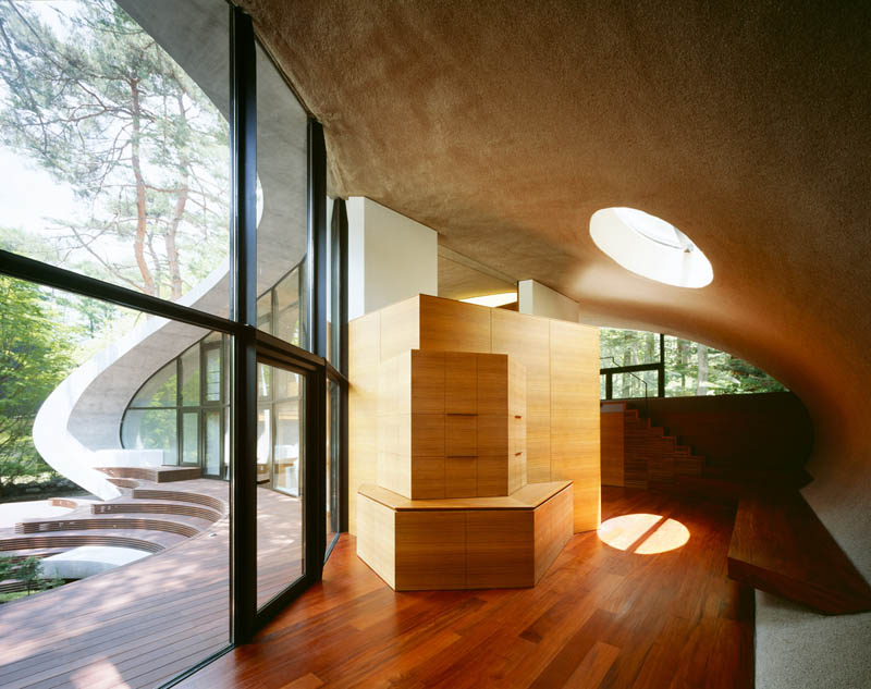 japanese oval sushi roll house villa cottage 17 An Oval Shaped Villa in the Forests of Japan