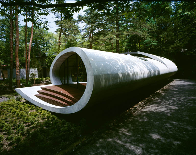 japanese oval sushi roll house villa cottage 5 An Oval Shaped Villa in the Forests of Japan