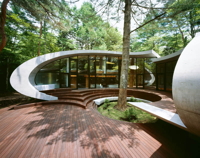 japanese oval sushi roll house villa cottage 9 An Oval Shaped Villa in the Forests of Japan
