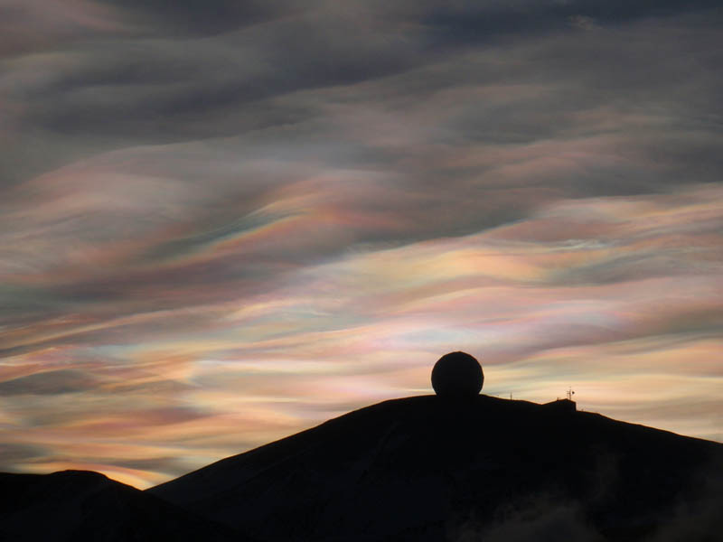 nacreous clouds antarctica 15 Incredible Cloud Formations