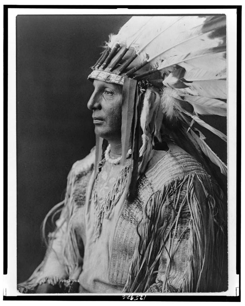 native american portraits by edward s curtis early 1900s 1 Portraits of Native Americans from the Early 1900s