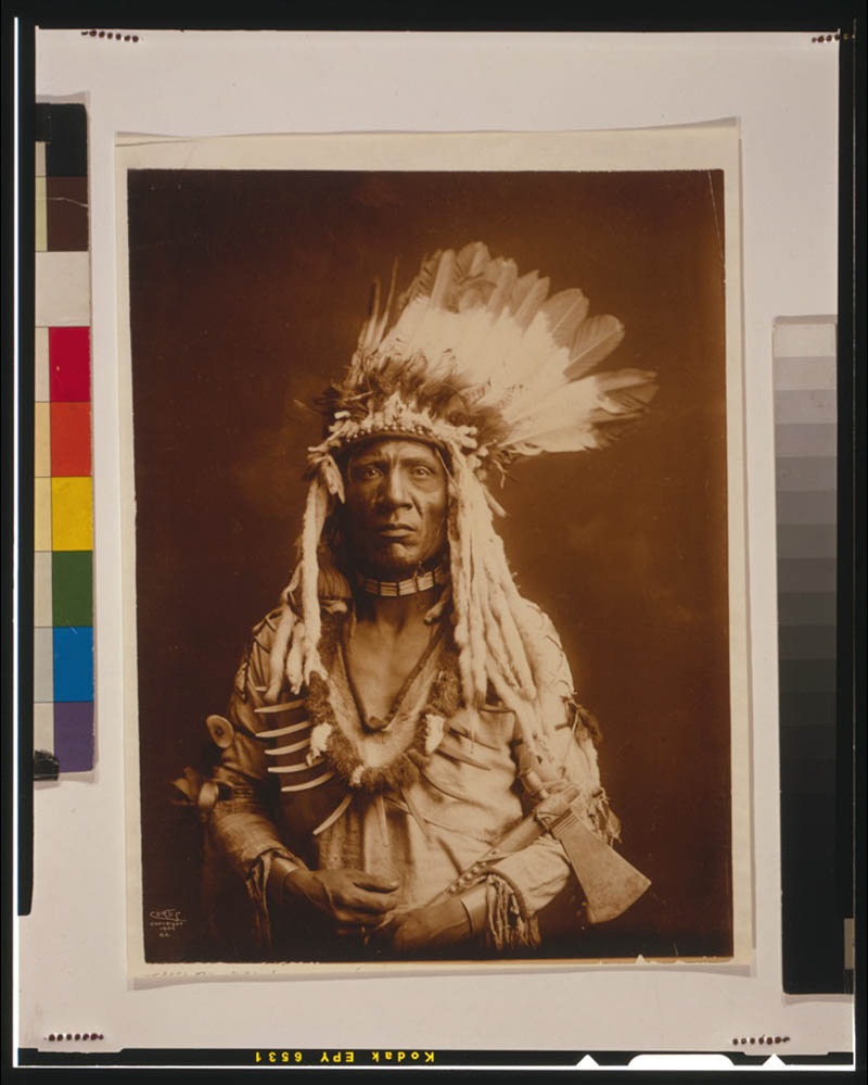 native american portraits by edward s curtis early 1900s 12 Portraits of Native Americans from the Early 1900s