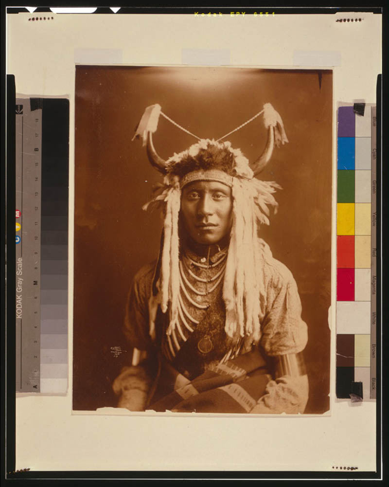 native american portraits by edward s curtis early 1900s 4 Portraits of Native Americans from the Early 1900s