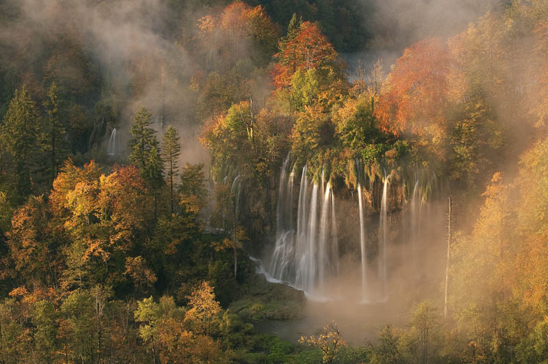 plitvice lakes national park croatia in autumn Picture of the Day: Plitvice Lakes National Park in Autumn