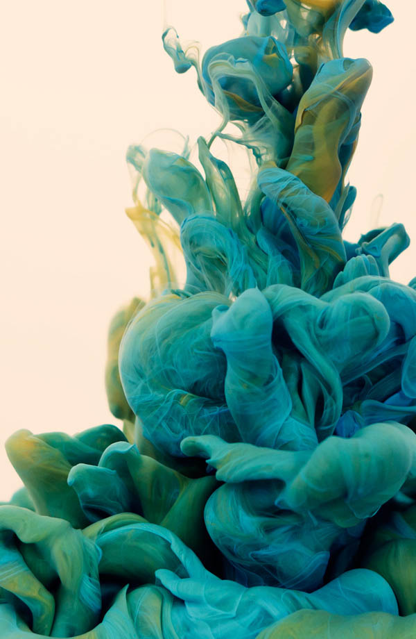 plumes of ink underwater alberto seveso 9 Incredible Plumes of Ink Photographed Underwater