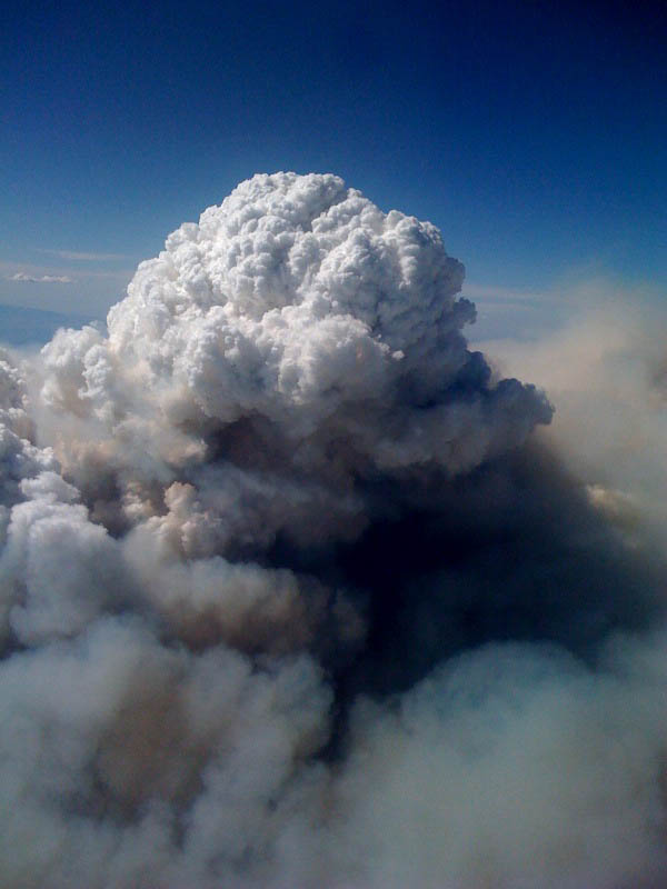 pyrocumulus cloud station fire aerial view 15 Incredible Cloud Formations