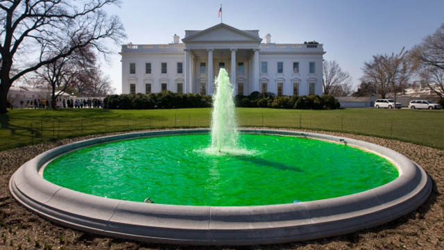 white house fountain green st patricks 12 Places Around the World That Turn Green for St. Patricks Day