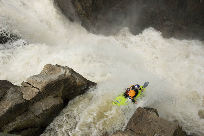 whitewater kayaking red bull 15 The Top 30 Whitewater Kayaking Photos by Red Bull