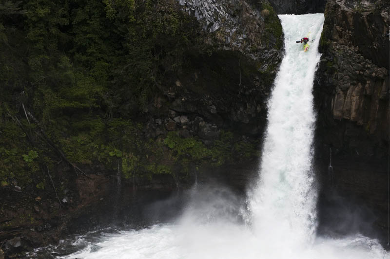 whitewater kayaking red bull 22 The Top 30 Whitewater Kayaking Photos by Red Bull
