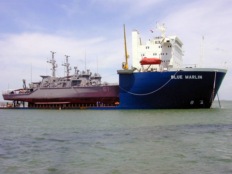 blue marlin heavy lift ship transports rigs and other ships 6 Blue Marlin: The Giant Ship That Ships Other Ships