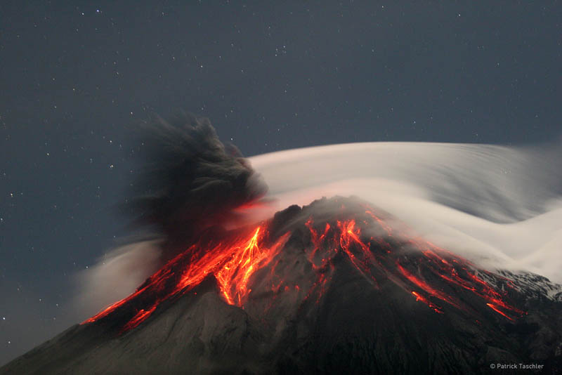 volcano tungurahua erupts ecuador Picture of the Day: The Throat of Fire Erupts in Ecuador