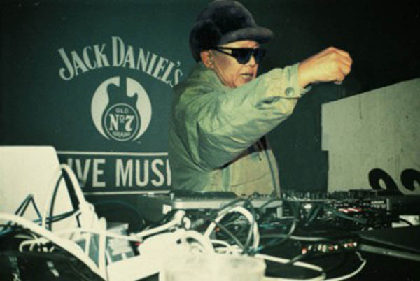 dj kim jong il funny picture photoshop 3 15 Famous People That Are Also Superstar DJs