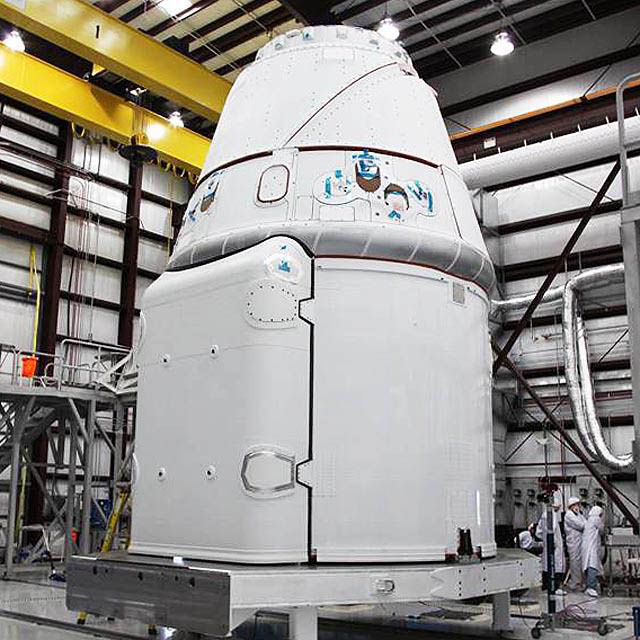 dragon spacecract by spacex 1 The Historic SpaceX Mission
