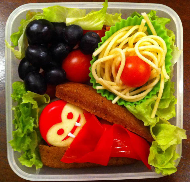 mom makes lunch art for son bento box art 8 Awesome Mom Turns Sons Lunches Into Works of Art