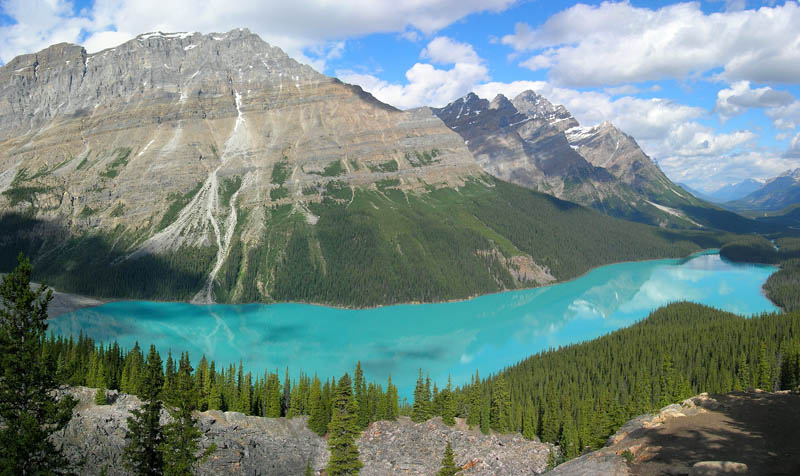 peyto lake banff national park alberta canada Picture of the Day: Glacier Fed Peyto Lake in Banff