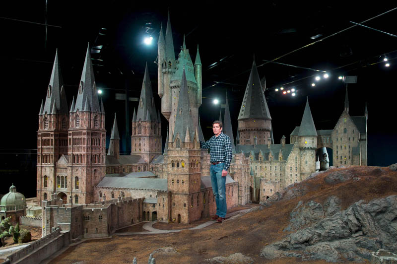 real life hogwarts castle scale model 1 Man Builds 30 ft Model Replica of a Battleship