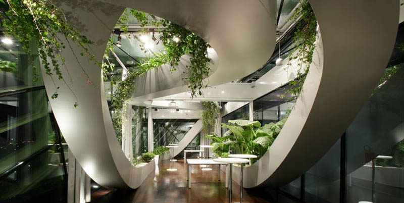 rooftop meeting space with swopping lush panoramic interior garden 2 Amazing Rooftop Boardroom with Panoramic Indoor Garden