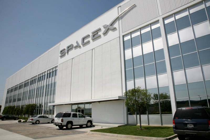 spacex headquarters main office 1 The Historic SpaceX Mission