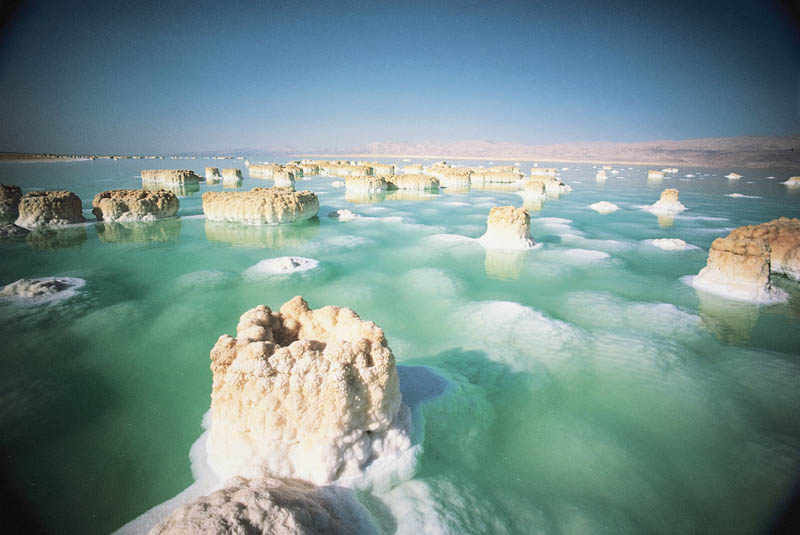 salt formations in the dead sea