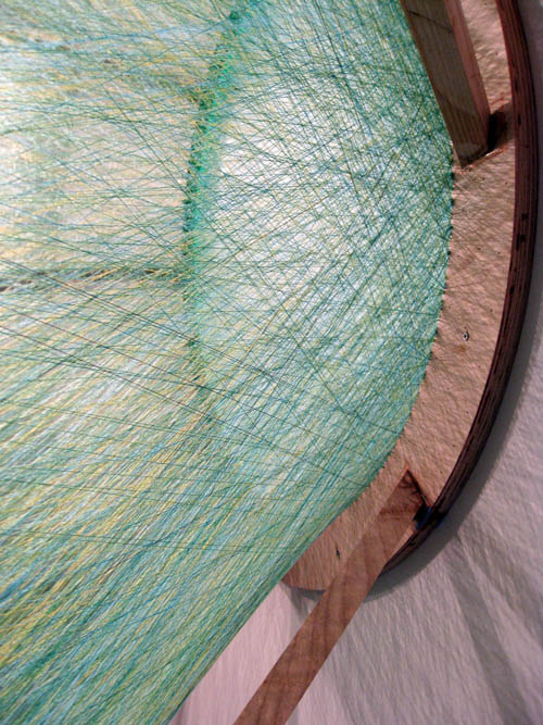 eye made from colored thread gabriel dawe 5 6 Amazing Color Spectrums Made from Thread