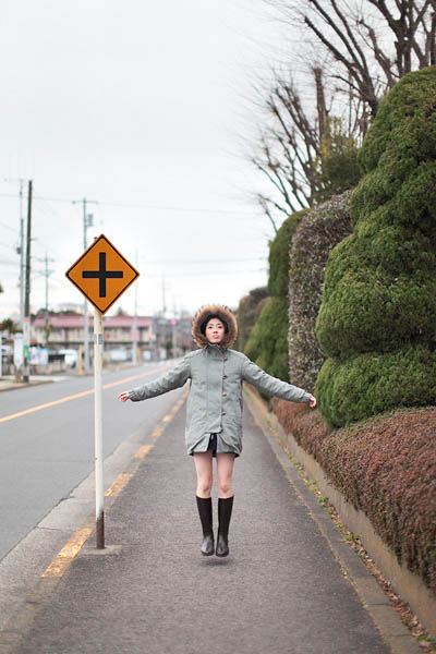 levitation photo portraits by natsumi hayashi 17 Levitation Portraits by Natsumi Hayashi