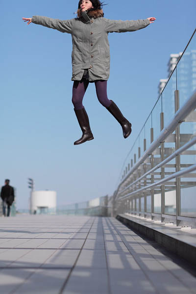 levitation photo portraits by natsumi hayashi 2 Levitation Portraits by Natsumi Hayashi