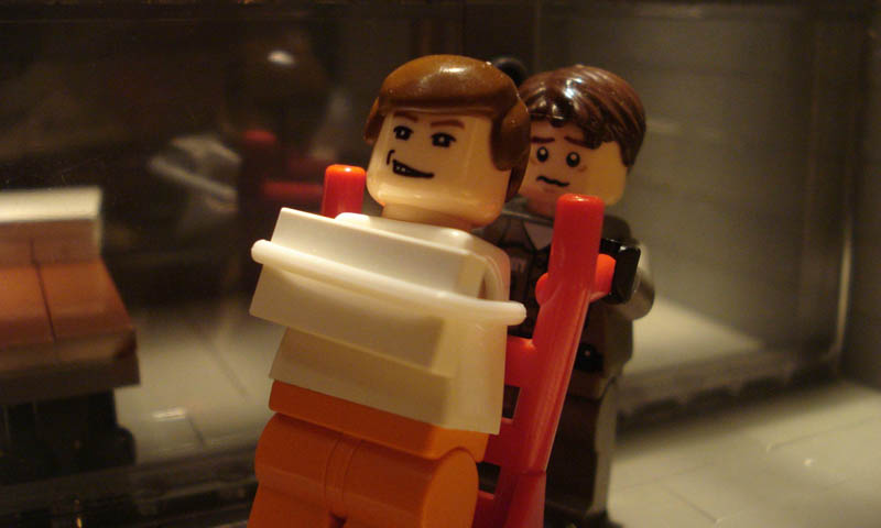 recreating movie scenes from lego alex eylar silence of the lambs Recreating Famous Movie Scenes with Lego