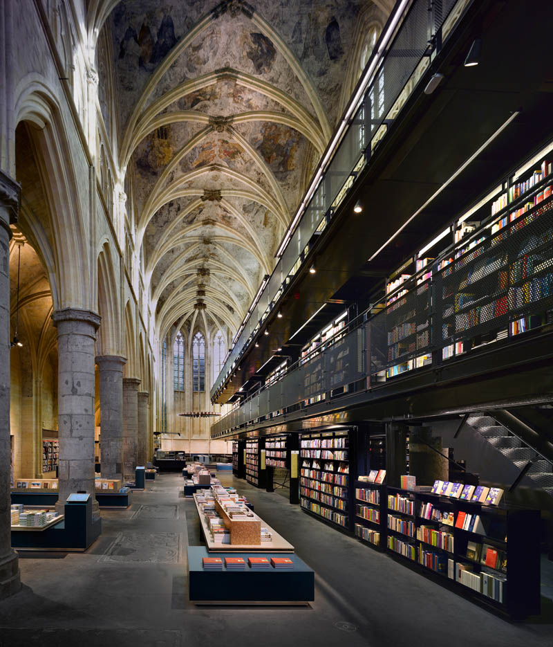 selexyz dominicanen bookstore church conversion netherlands 4 York Minster Cathedrals Floor Covered in Grass