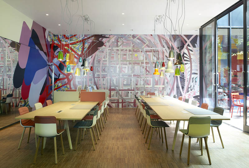 citizenM london hotel dining seating area