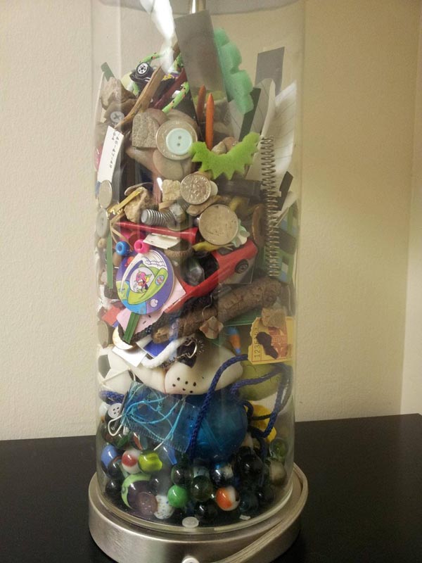 mom fills lamp with everything found in sons pockets while doing his laundry 1 Mom Gives Son Lamp Filled With Items She Found Doing His Laundry Growing Up