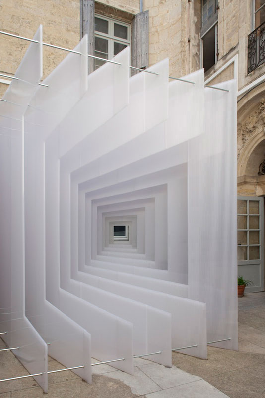 reframe cube portrait installation 4 Art Installation in France Takes on Multiple Forms