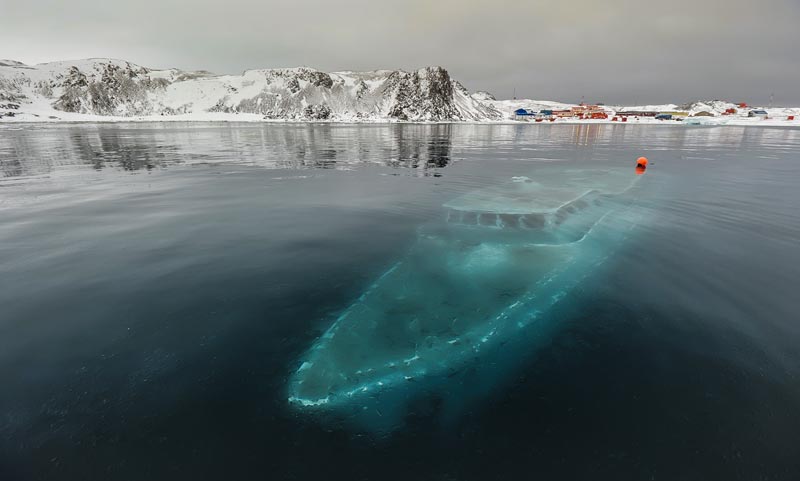 sunken submerged ship in the antarctic Picture of the Day: A Sunken Boat in the Antarctic