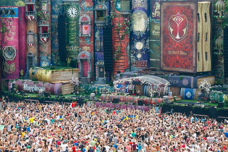 2012 tomorrowland main stage books boom belgium Picture of the Day: The Incredible Main Stage at Tomorrowland