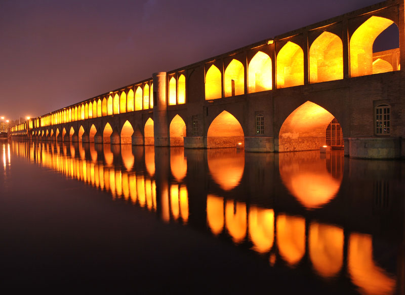 allah verdi khan bridge of 33 arches The 2011 Wikimedia Commons Pictures of the Year