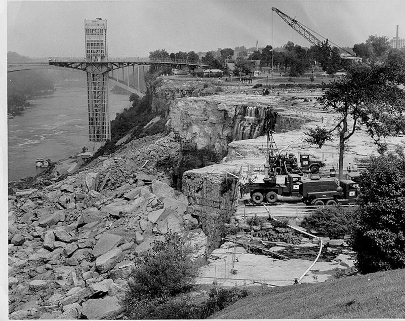american niagara falls dry de watered 1969 5 The Day Niagara Falls Went Dry