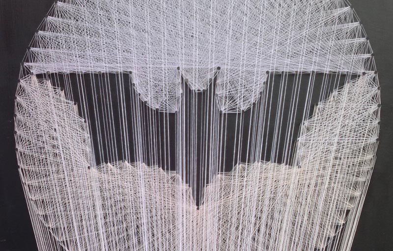 batman symbol made from thread string 1 Awesome Batman Symbol Made from Thread