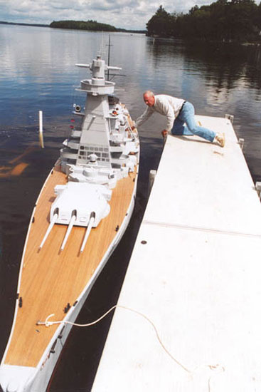 giant model warship replica admiral graf spee by william terra 3 Man Builds 30 ft Model Replica of a Battleship