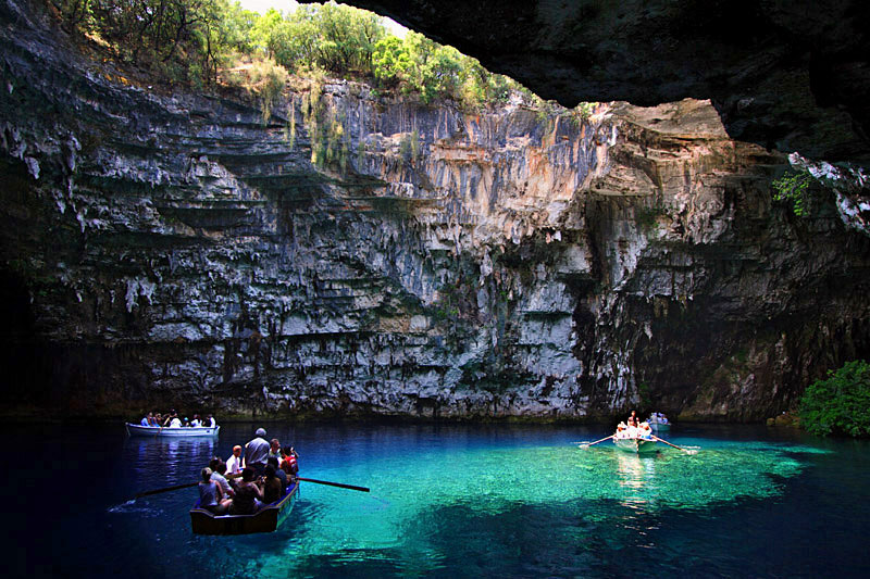 melissani cave kefalonia island greece 1 The Breathtaking Melissani Cave in Greece