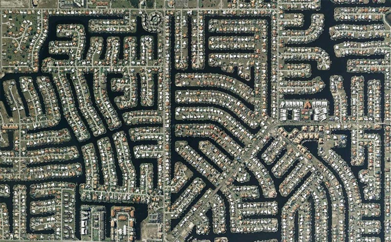 aerial patterns of human housing developments on google maps 14 Patterns of Human Development Found on Google Maps