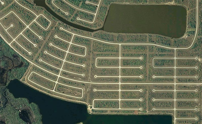 aerial patterns of human housing developments on google maps 7 Patterns of Human Development Found on Google Maps