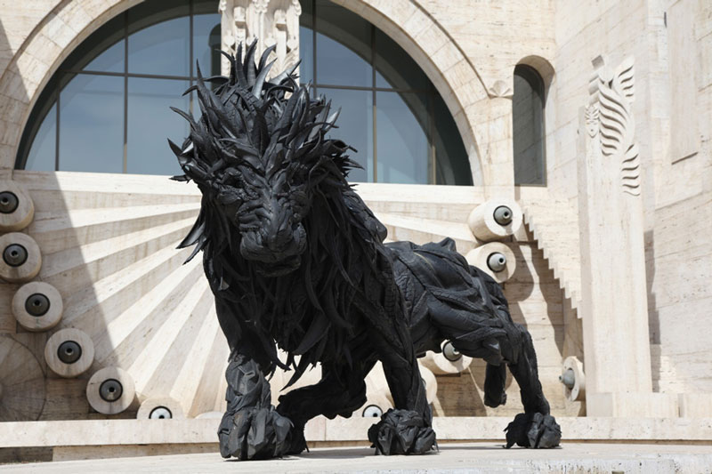 animals made from tires by yong ho ji 11 Artist Turns Old Hubcaps Into Awesome Animal Sculptures