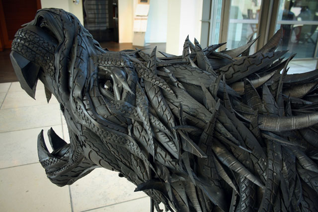 animals made from tires by yong ho ji 14 Animal Sculptures Made from Old Tires