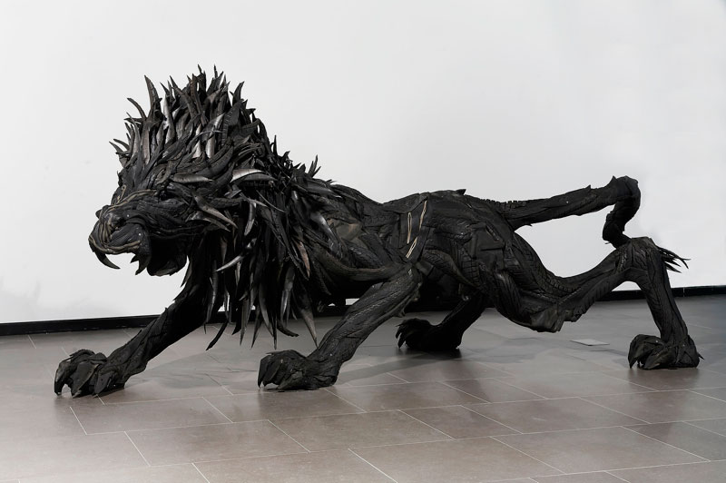 animals made from tires by yong ho ji 15 Animal Sculptures Made from Old Tires