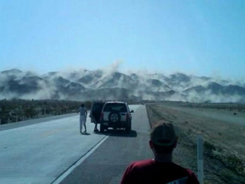 baja california earthquake mountain dust Picture of the Day: Earthquake Mountain Dust